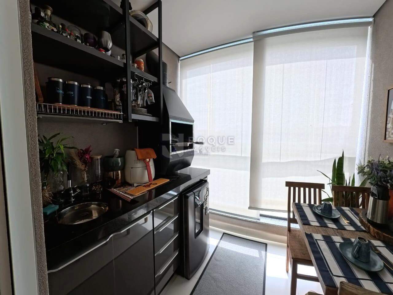 Apartamento à venda no bairro Vila Limeiranea: