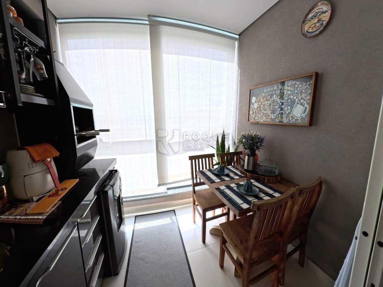 Apartamento à venda no bairro Vila Limeiranea:
