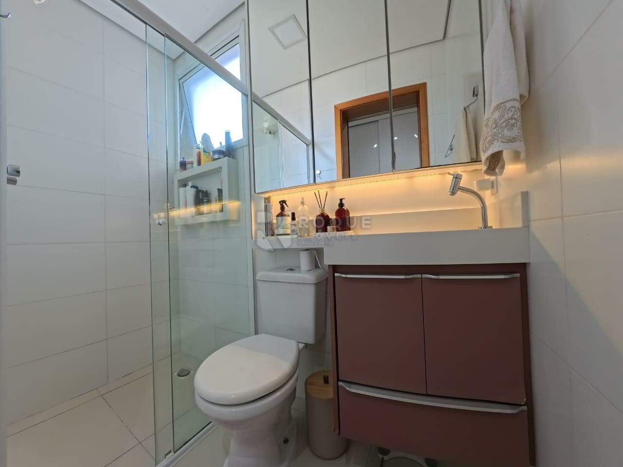 Apartamento à venda no bairro Vila Limeiranea: