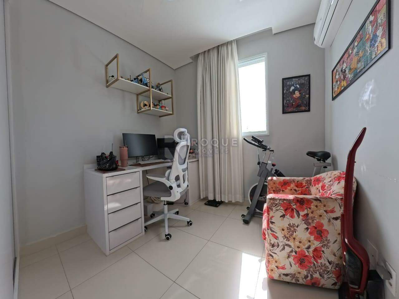 Apartamento à venda no bairro Vila Limeiranea: