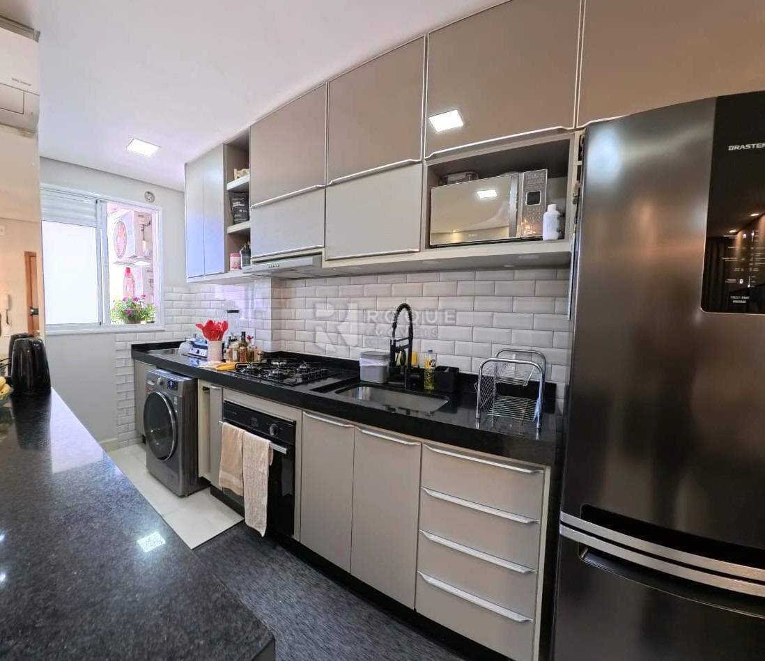 Apartamento à venda no bairro Vila Limeiranea: