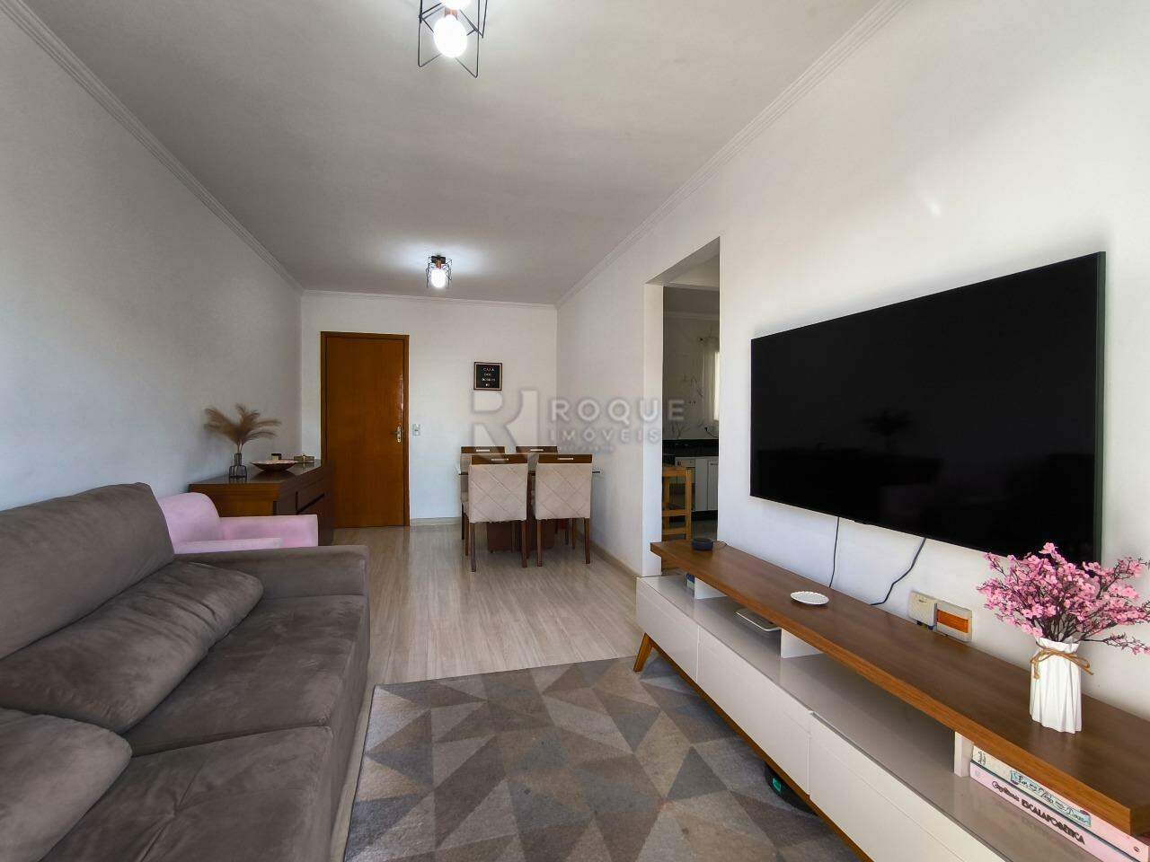 Apartamento à venda no bairro Jardim Ouro Verde: SALA DE ESTAR