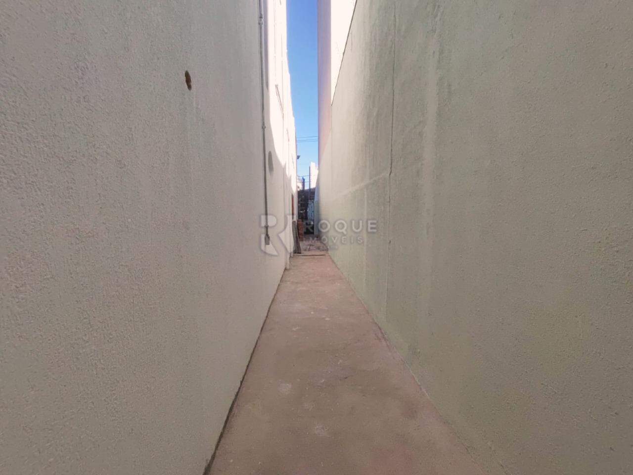 Salão para aluguel no bairro Centro: Quintal