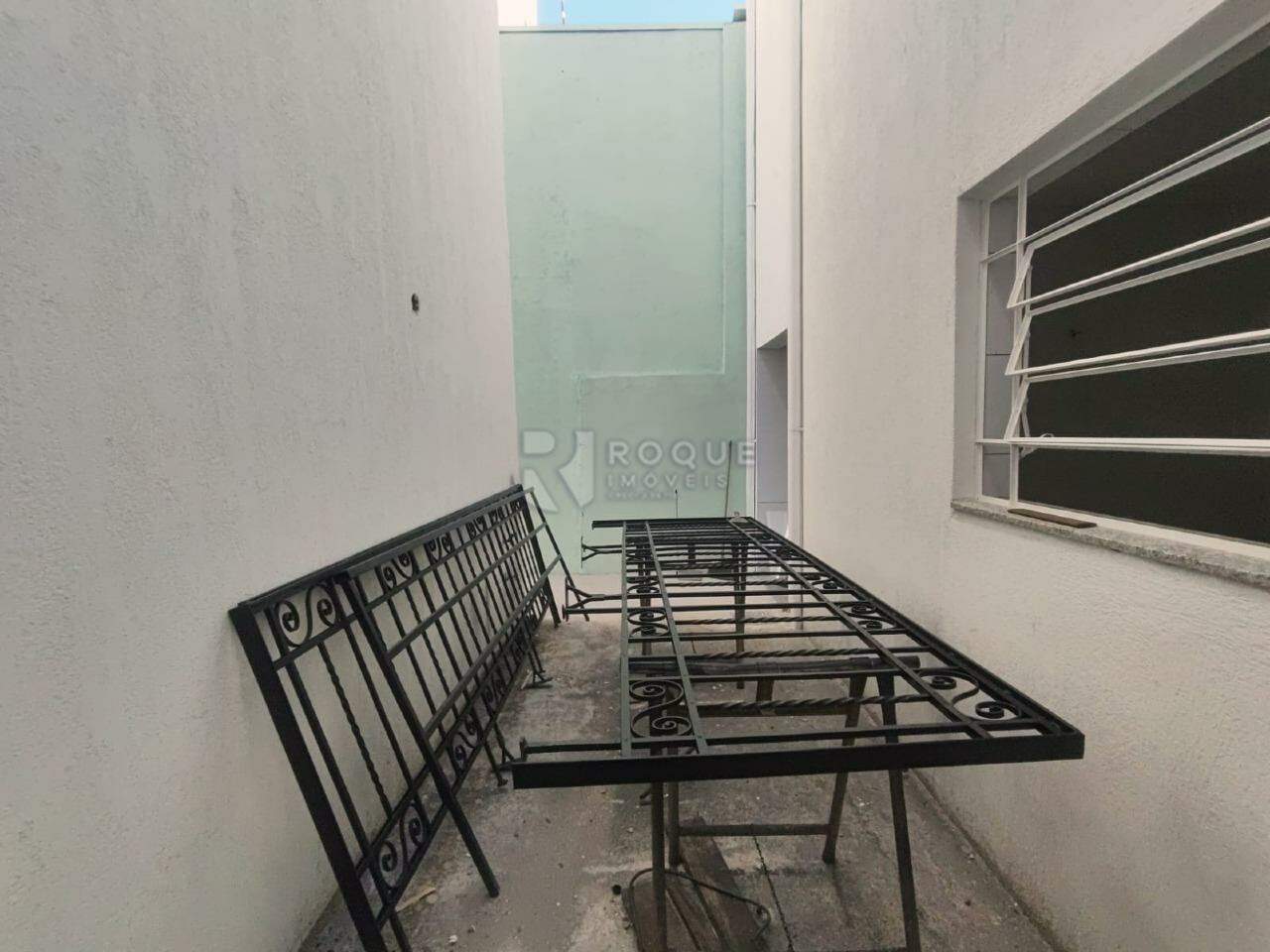 Salão para aluguel no bairro Centro: Quintal