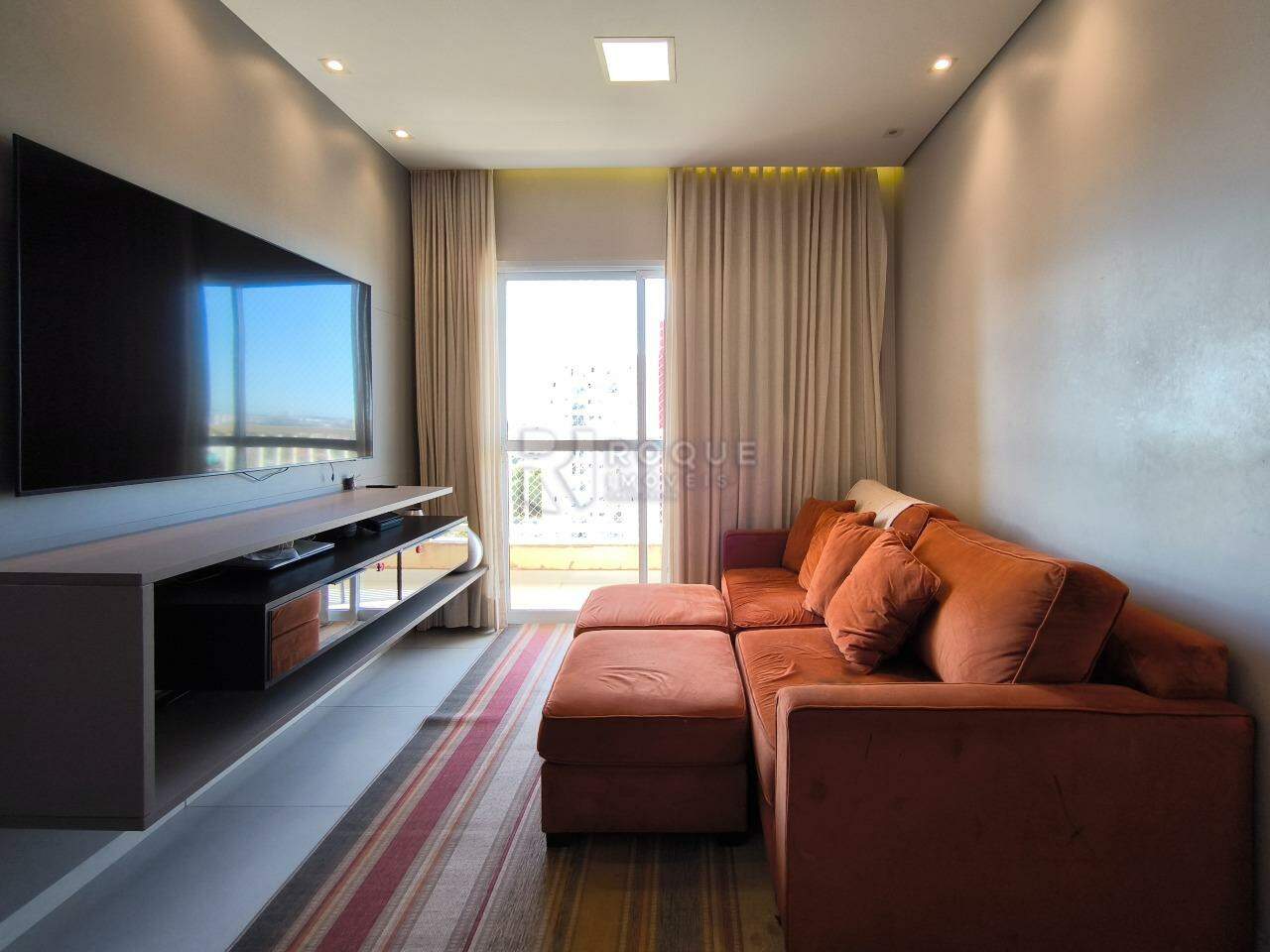 Apartamento à venda no bairro Chácaras Antonieta: SALA DE ESTAR