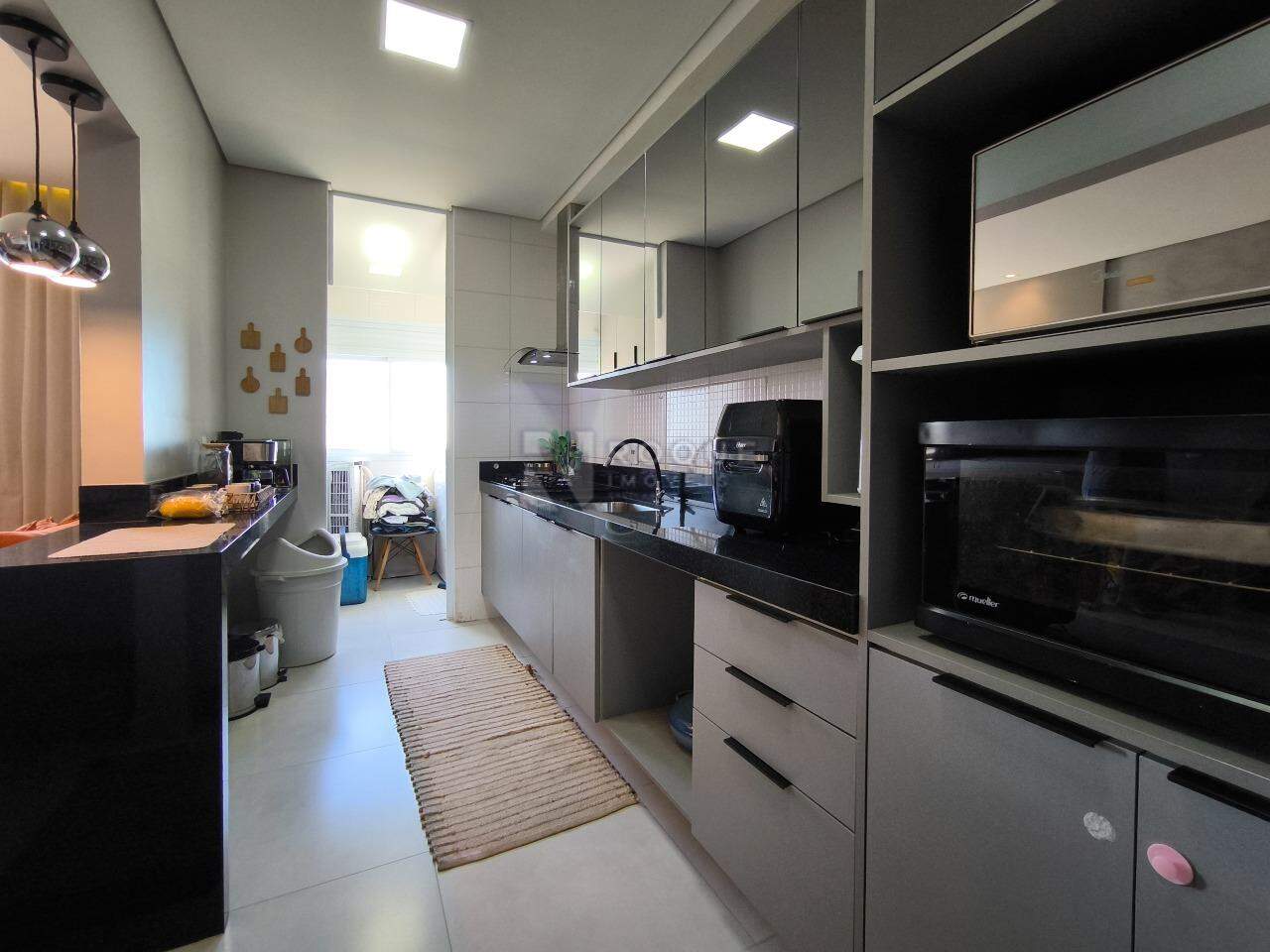 Apartamento à venda no bairro Chácaras Antonieta: COZINHA