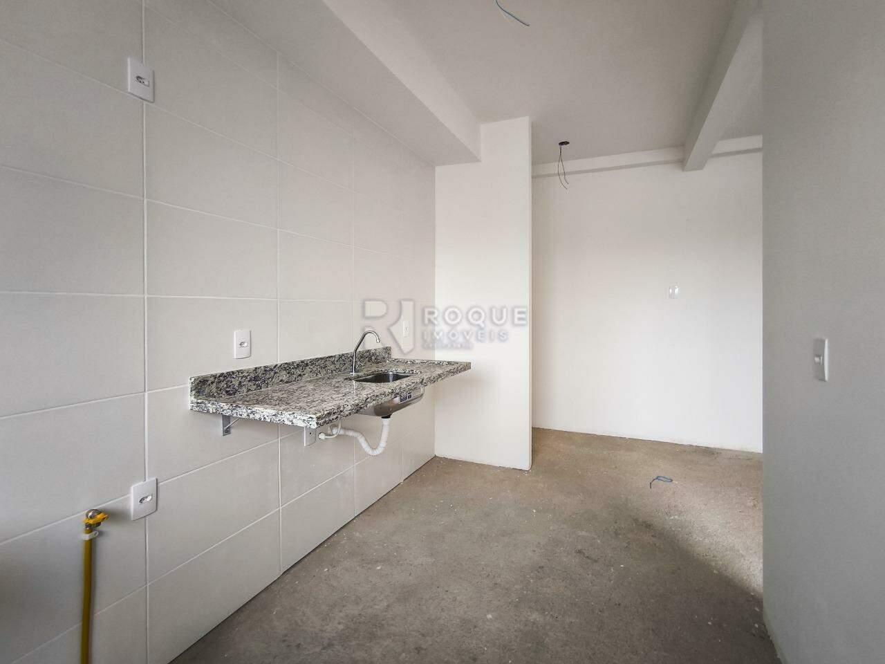 Apartamento à venda no bairro Jardim Ouro Verde: COZINHA