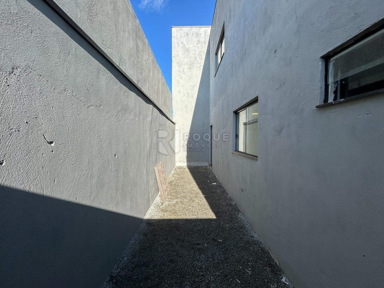 Barracão/Galpão para aluguel no bairro Jardim Cidade Universitária II: Corredor fundo