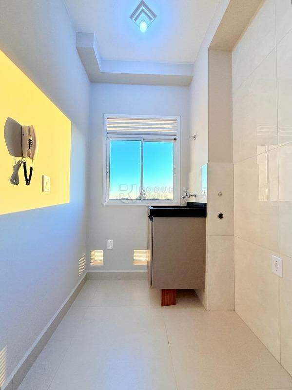 Apartamento para aluguel no bairro Jardim do Lago: Lavanderia