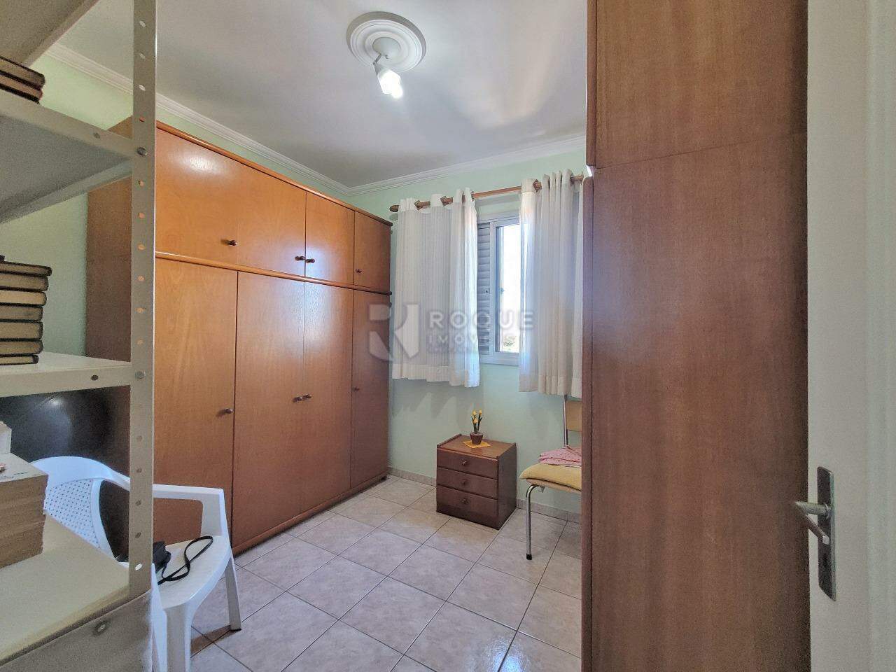 Apartamento para aluguel no bairro Vila Camargo: DORMITÓRIO 2