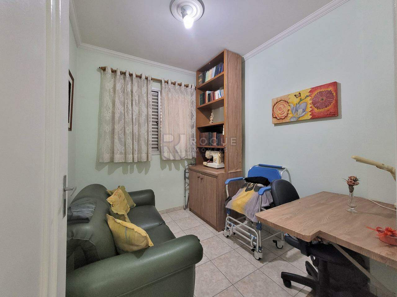 Apartamento para aluguel no bairro Vila Camargo: DORMITÓRIO 1