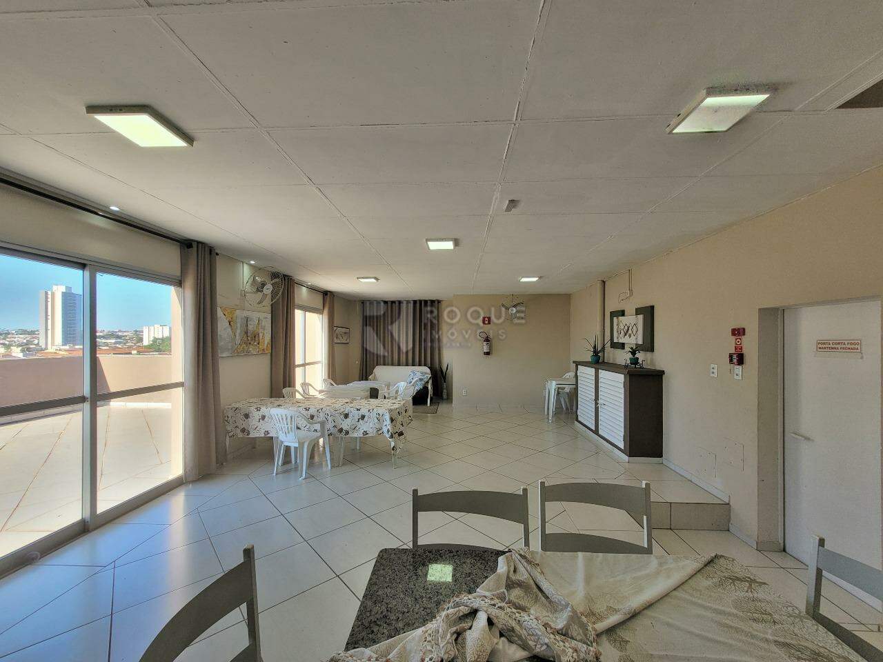 Apartamento para aluguel no bairro Vila Camargo: SALÃO DE FESTAS