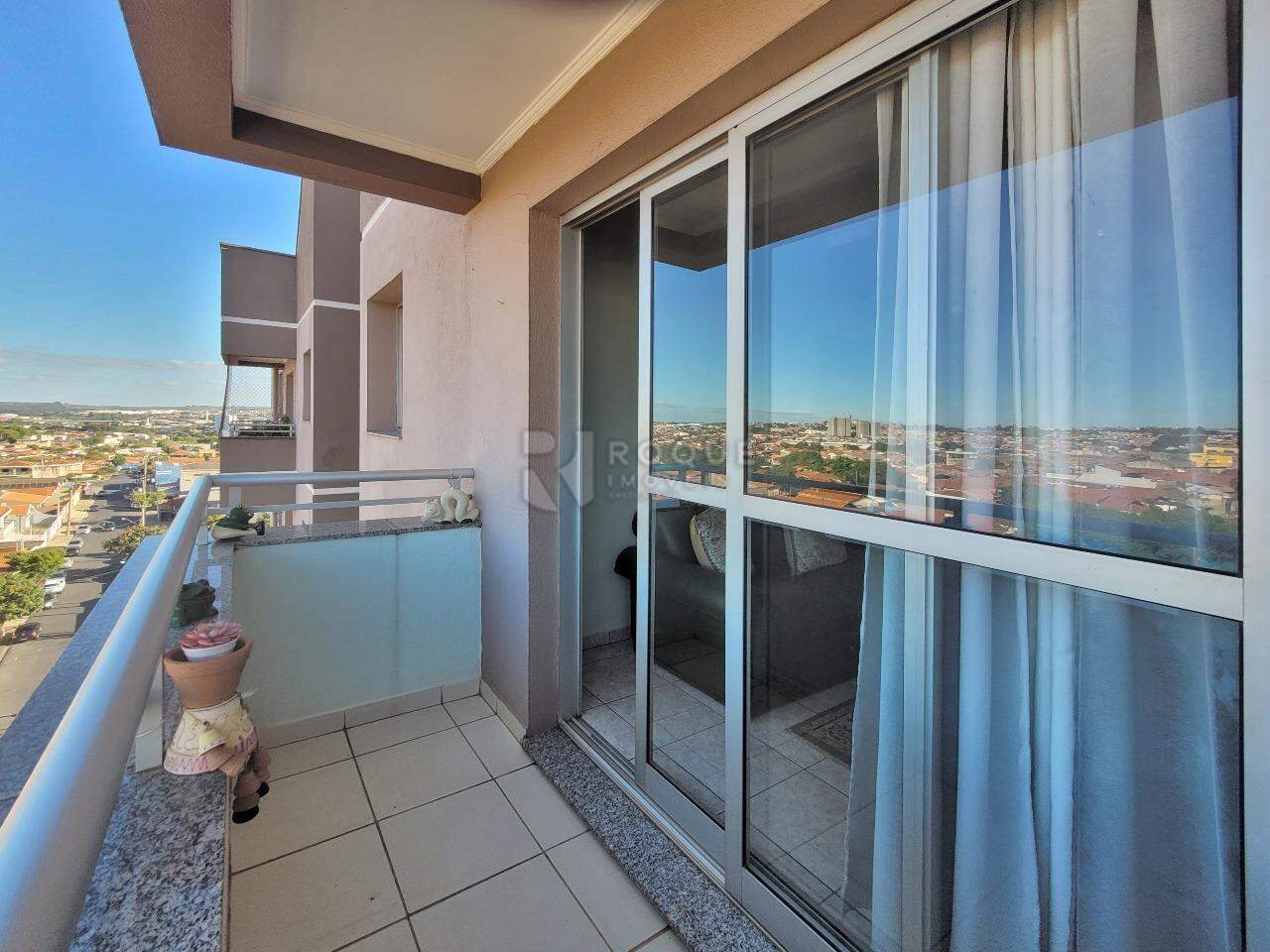 Apartamento para aluguel no bairro Vila Camargo: SACADA