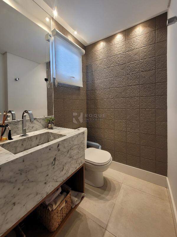 Casa em condomínio para aluguel no bairro Jardim Montezuma: Lavabo