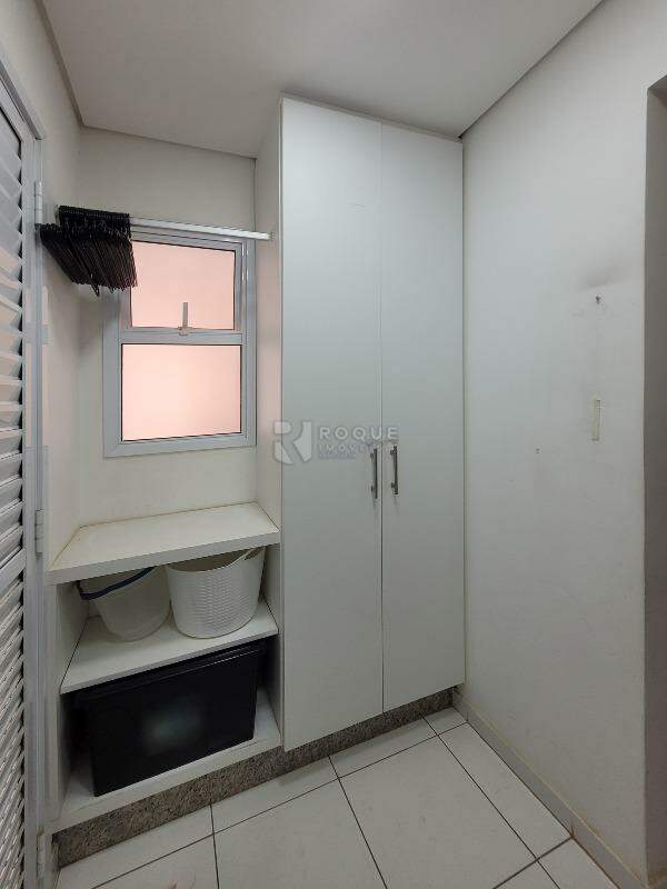 Casa em condomínio para aluguel no bairro Jardim Montezuma: Área de serviço