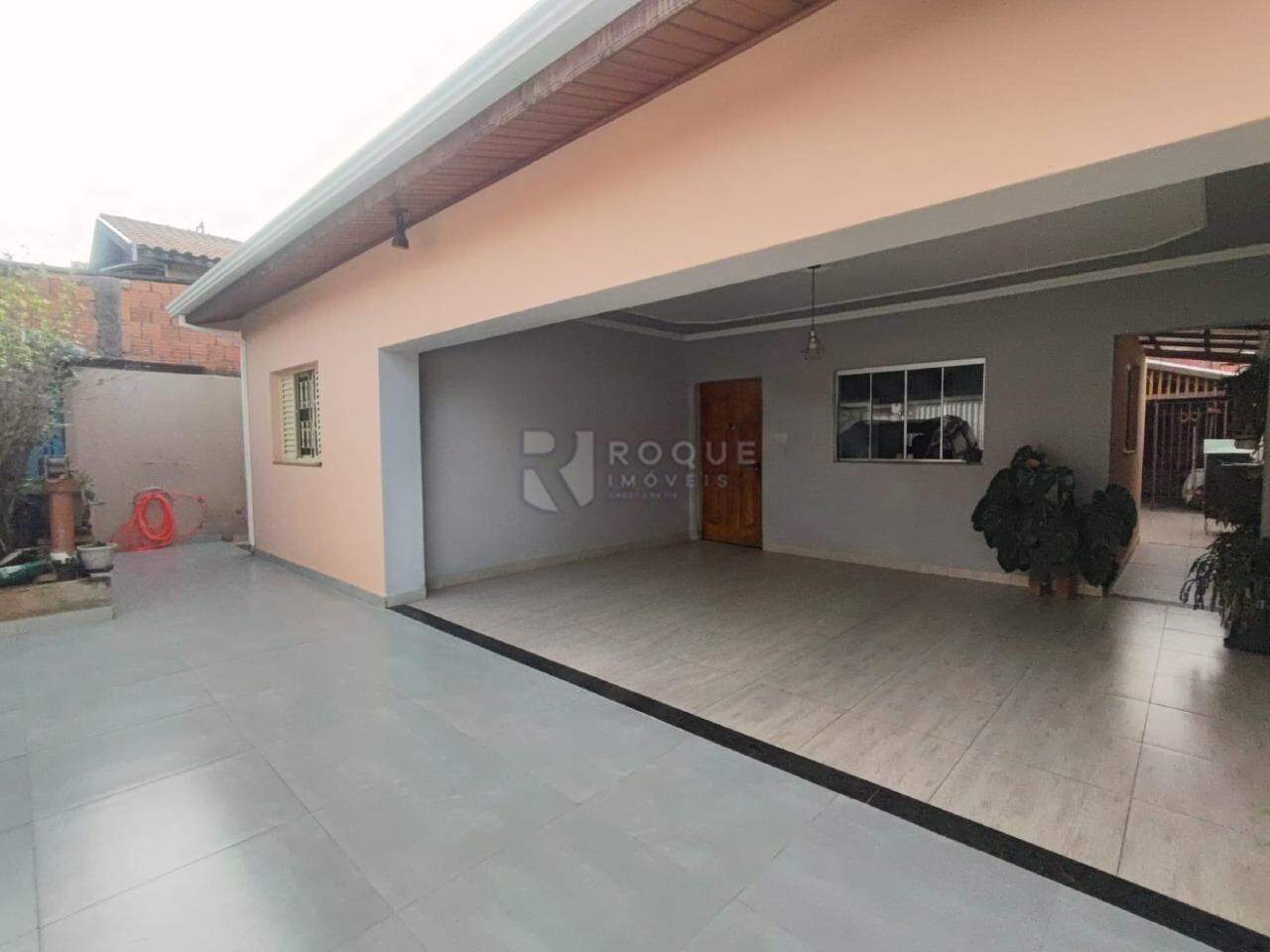 Casa Residencial para aluguel no bairro Parque Hippolyto: Garagem