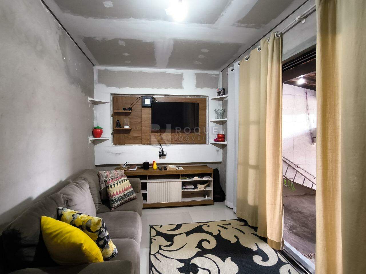 Casa Residencial à venda no bairro Jardim Hortência: SALA DE ESTAR