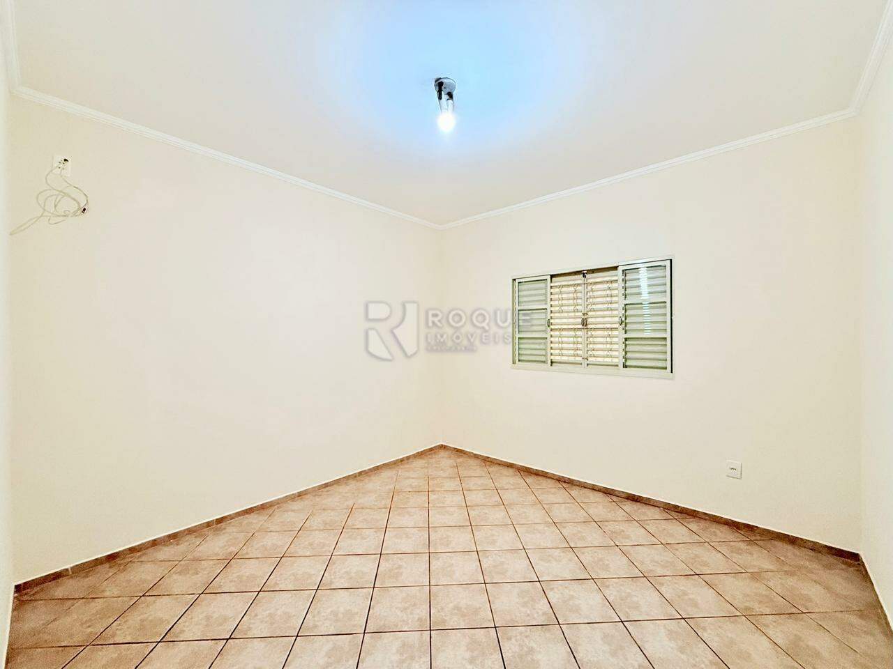 Casa Residencial para aluguel no bairro Jardim Residencial Guimarães: Dormitório 02