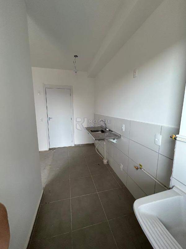 Apartamento à venda no bairro Jardim Esteves: COZINHA