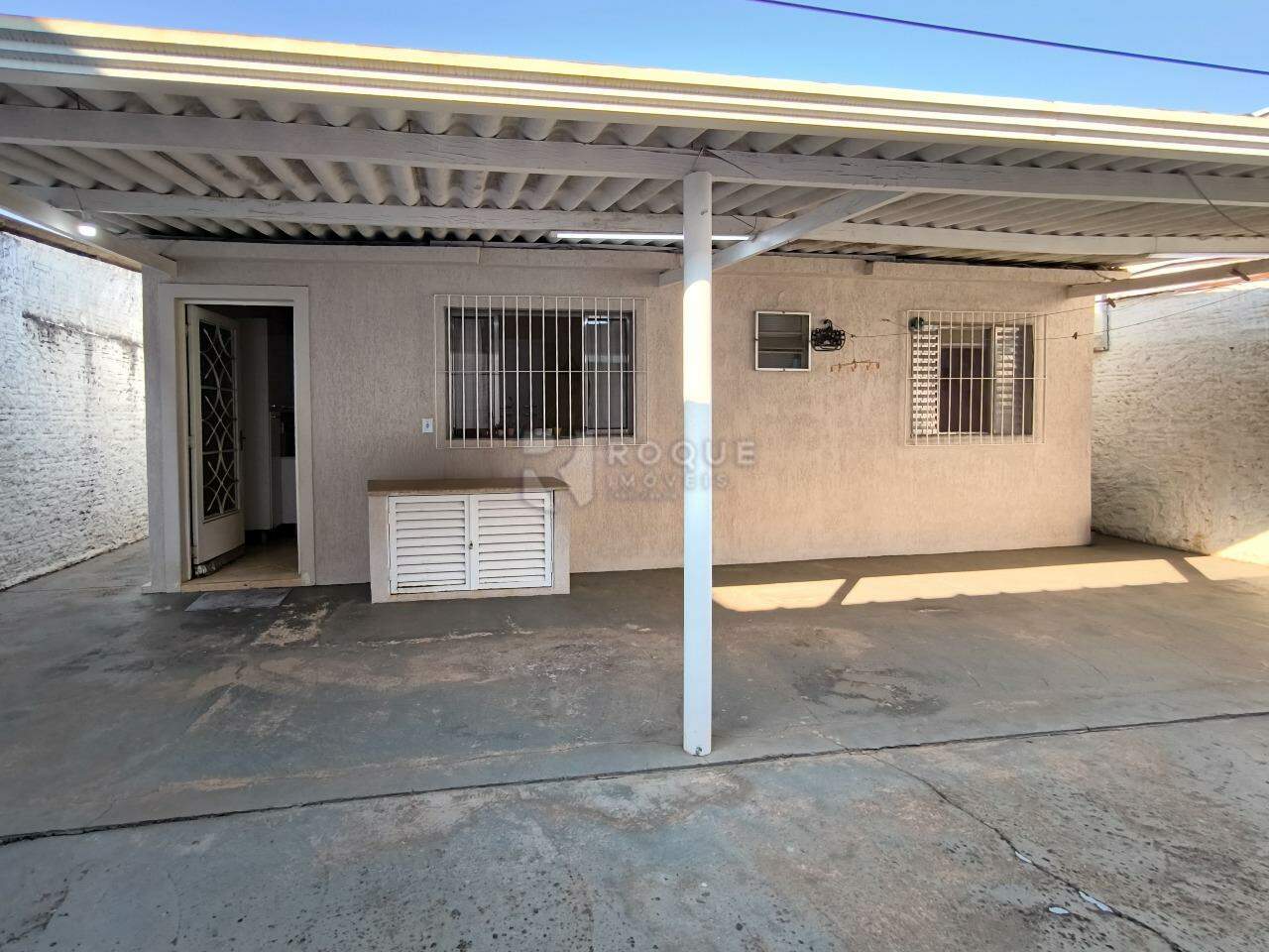 Casa Residencial à venda no bairro Parque Nossa Senhora das Dores: FUNDOS