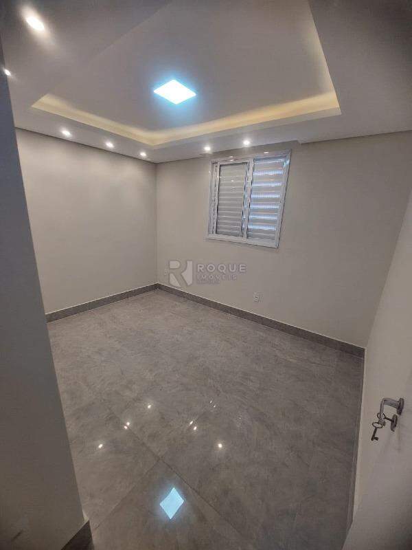 Apartamento à venda no bairro Jardim Trevo: