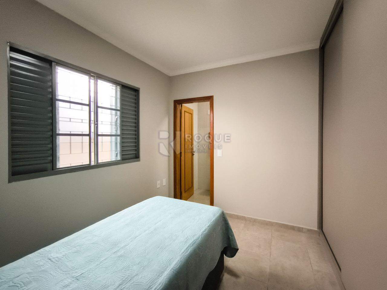 Casa Residencial à venda no bairro Jardim Santo André: SUÍTE 2