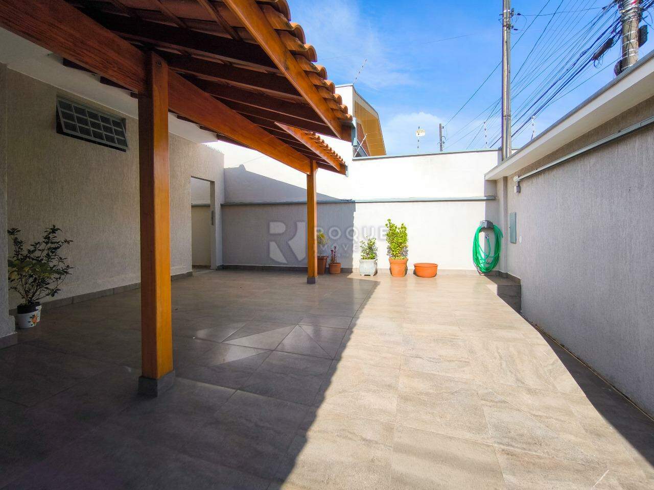 Casa Residencial à venda no bairro Jardim Santo André: QUINTAL
