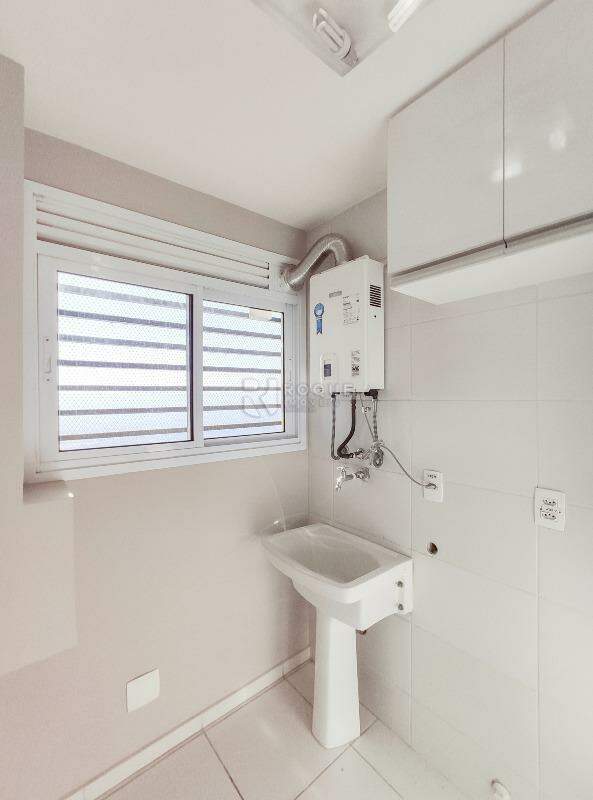 Apartamento à venda no bairro Jardim Santo André: Área de serviço 