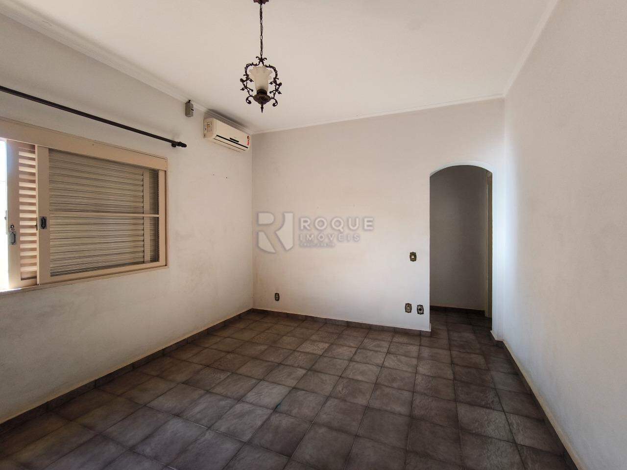 Casa Residencial para aluguel no bairro Jardim Montezuma: SUÍTE