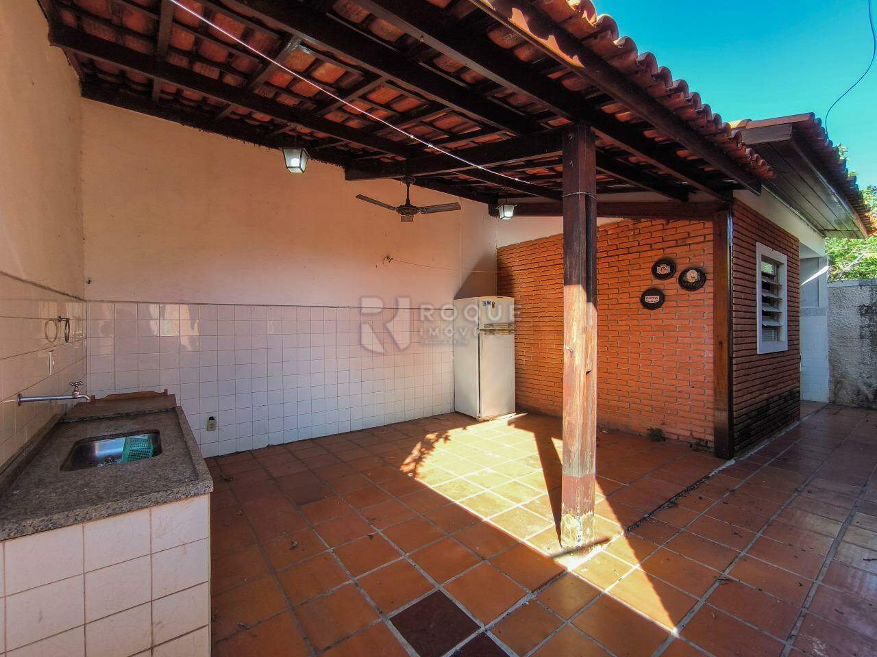 Casa Residencial para aluguel no bairro Jardim Montezuma: RANCHO
