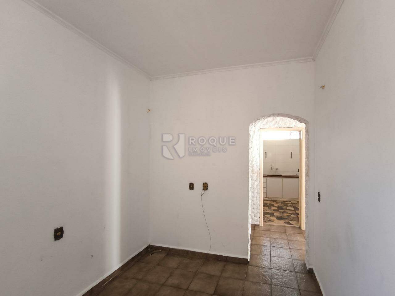 Casa Residencial para aluguel no bairro Jardim Montezuma: ESCRITÓRIO