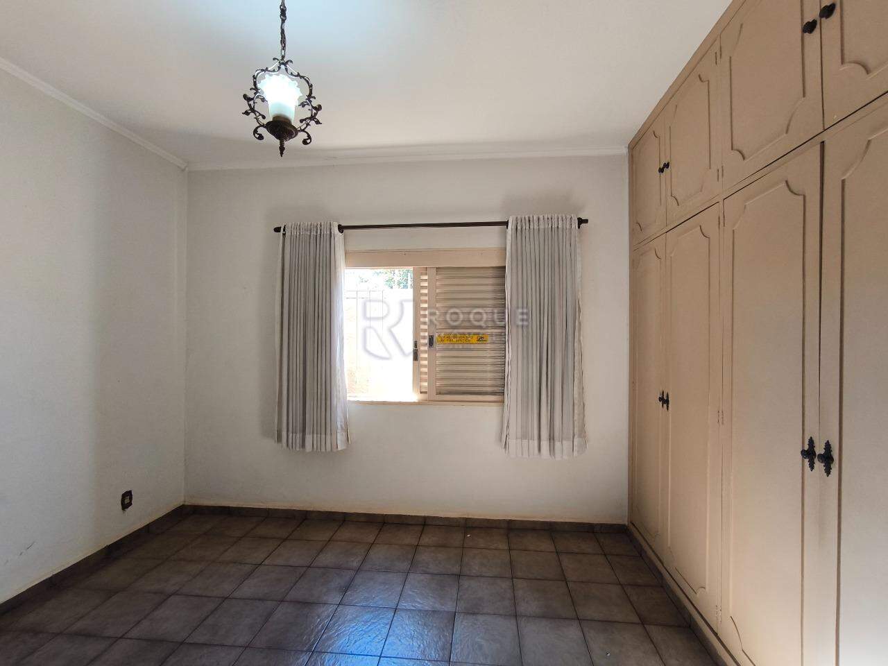 Casa Residencial para aluguel no bairro Jardim Montezuma: DORMITÓRIO 1