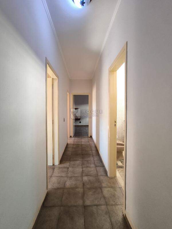 Casa Residencial para aluguel no bairro Jardim Montezuma: CORREDOR INTERNO
