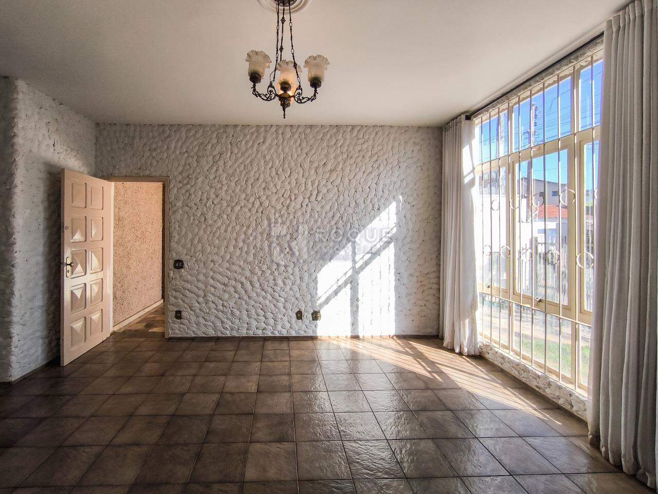 Casa Residencial para aluguel no bairro Jardim Montezuma: SALA DE ESTAR