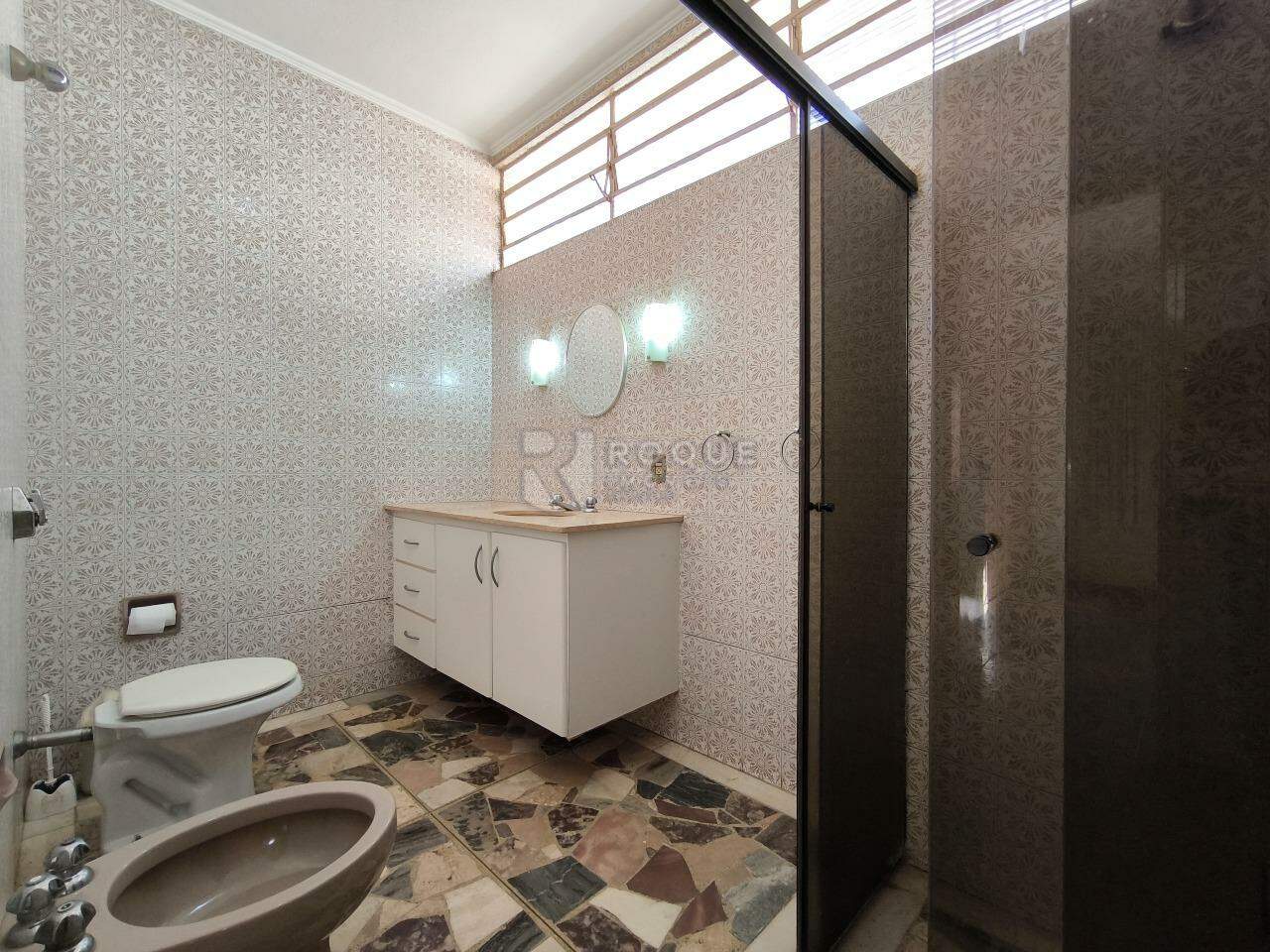 Casa Residencial para aluguel no bairro Jardim Montezuma: BANHEIRO SOCIAL