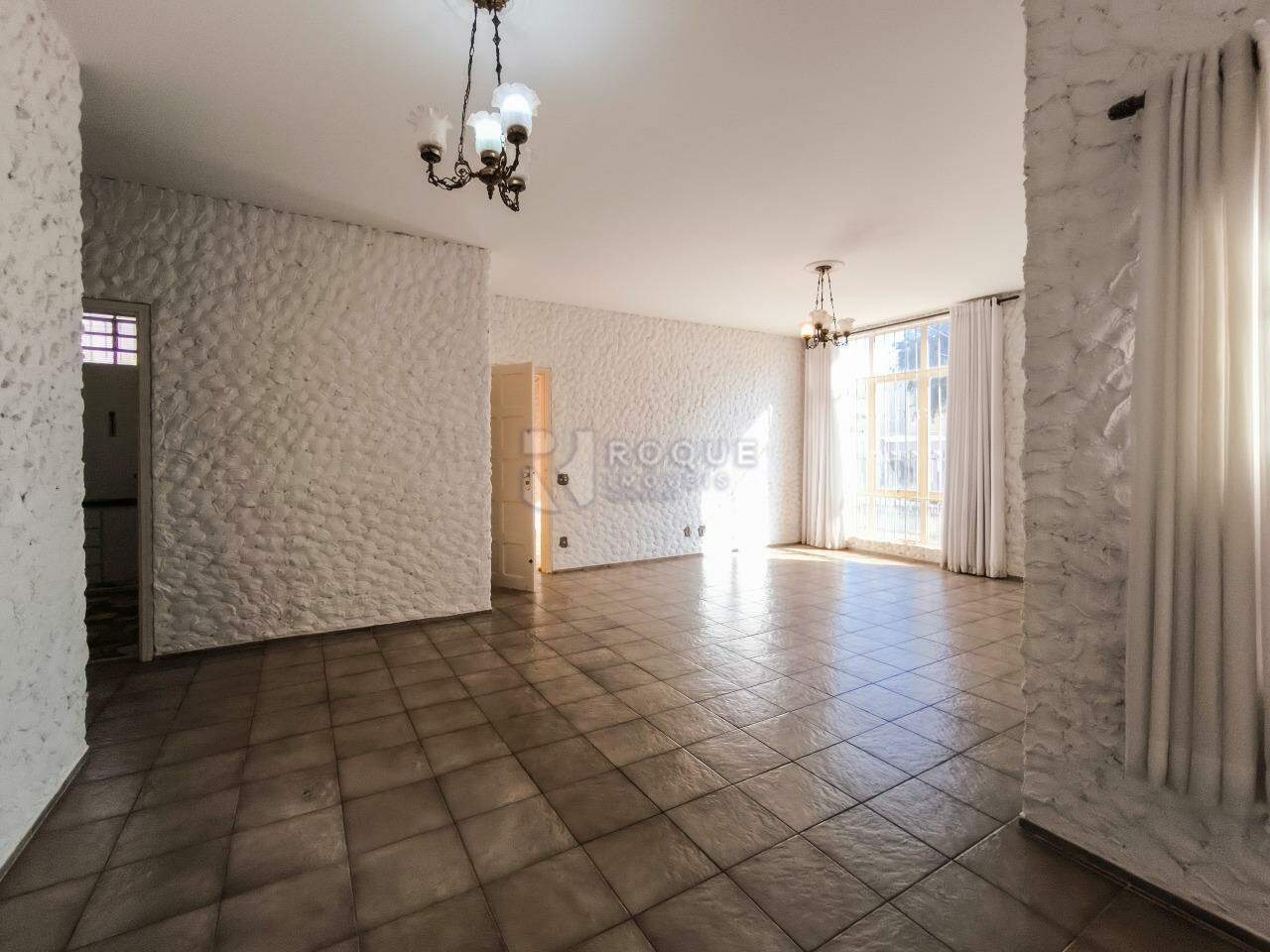 Casa Residencial para aluguel no bairro Jardim Montezuma: SALA DE JANTAR