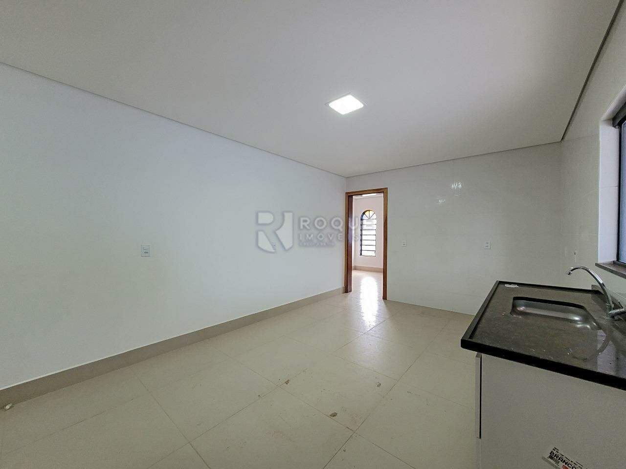 Casa Residencial para aluguel no bairro Vila Claudia: Cozinha