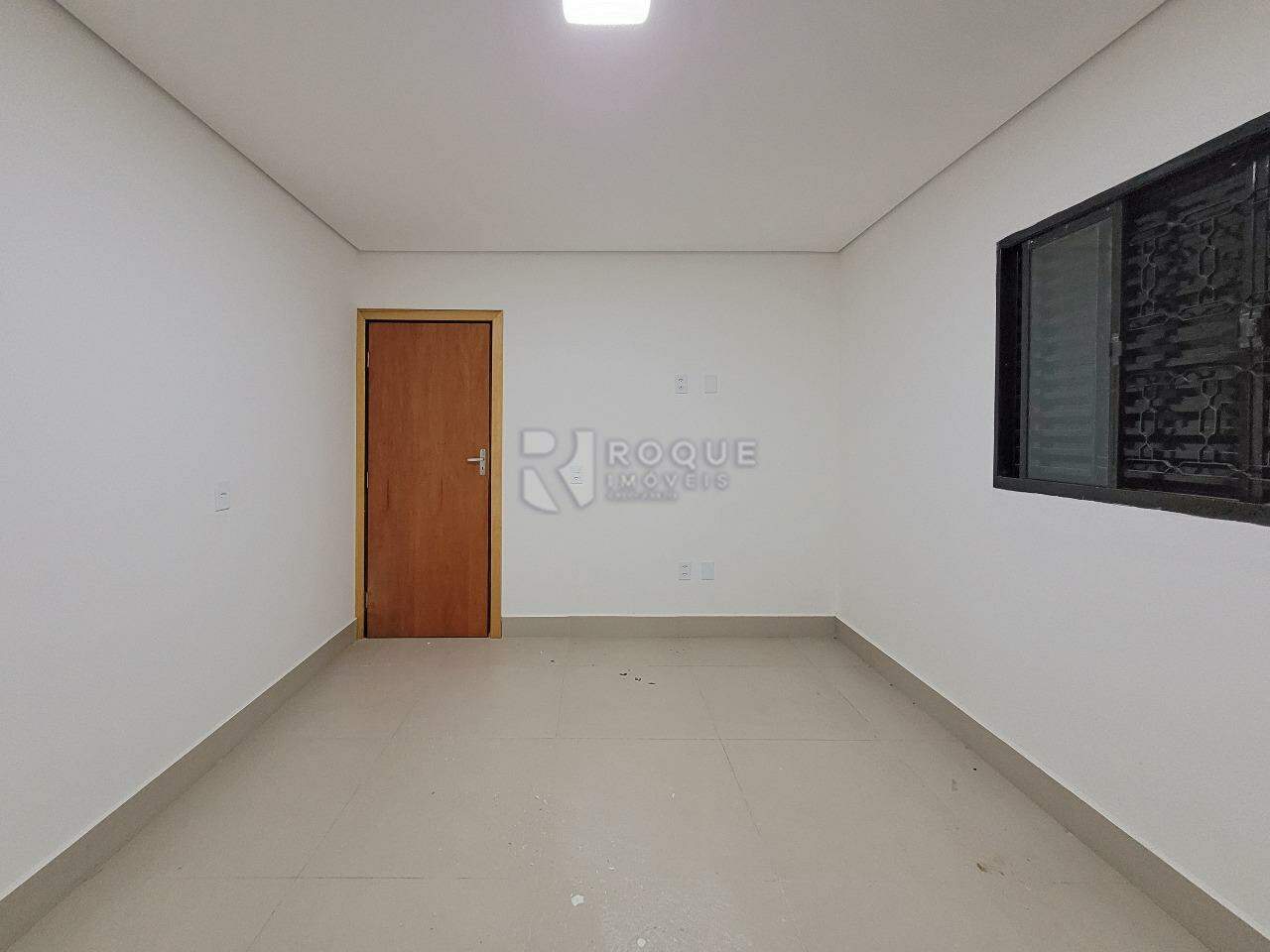 Casa Residencial para aluguel no bairro Vila Claudia: Dormitório 01