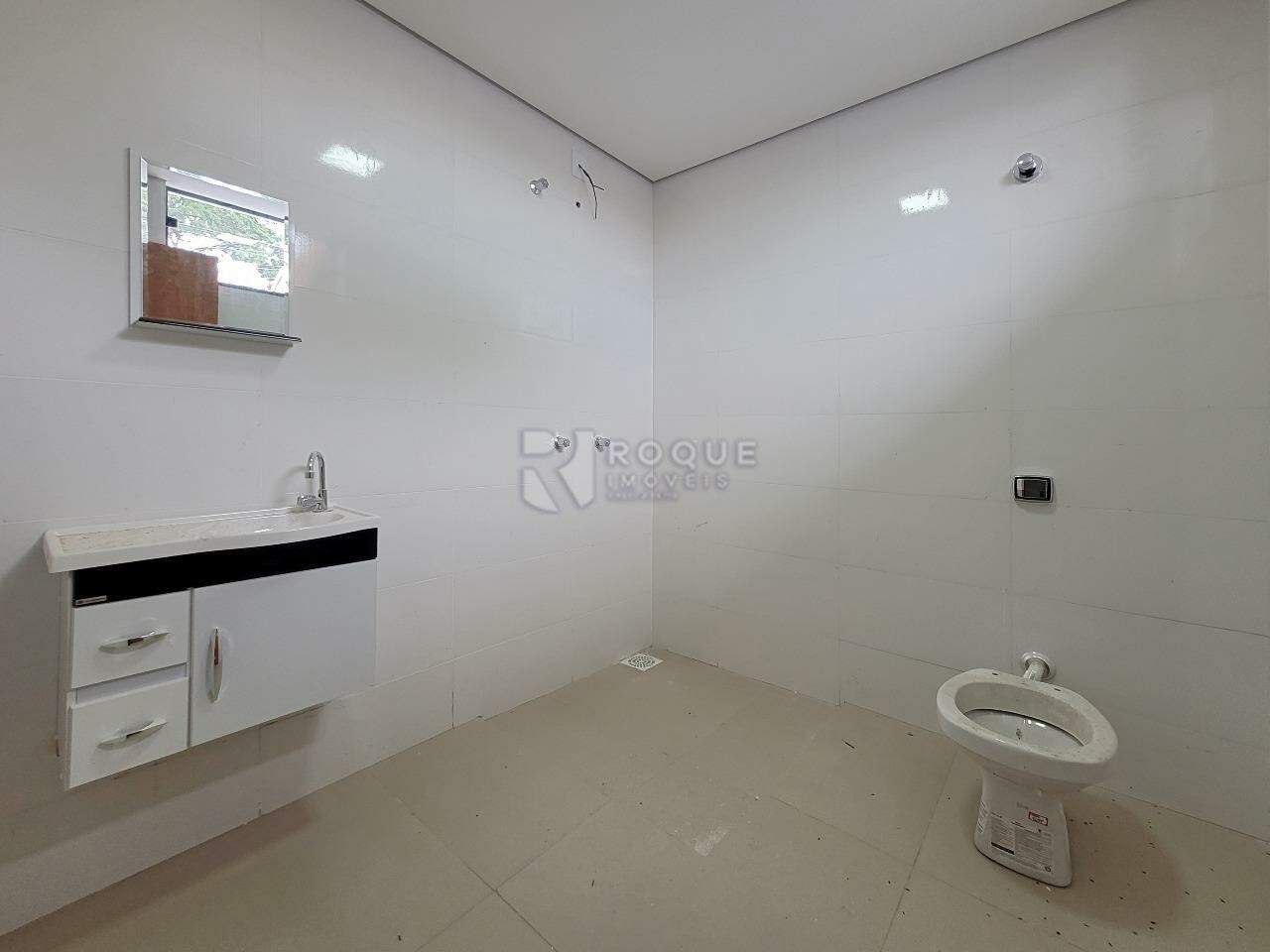 Casa Residencial para aluguel no bairro Vila Claudia: Wc Suíte