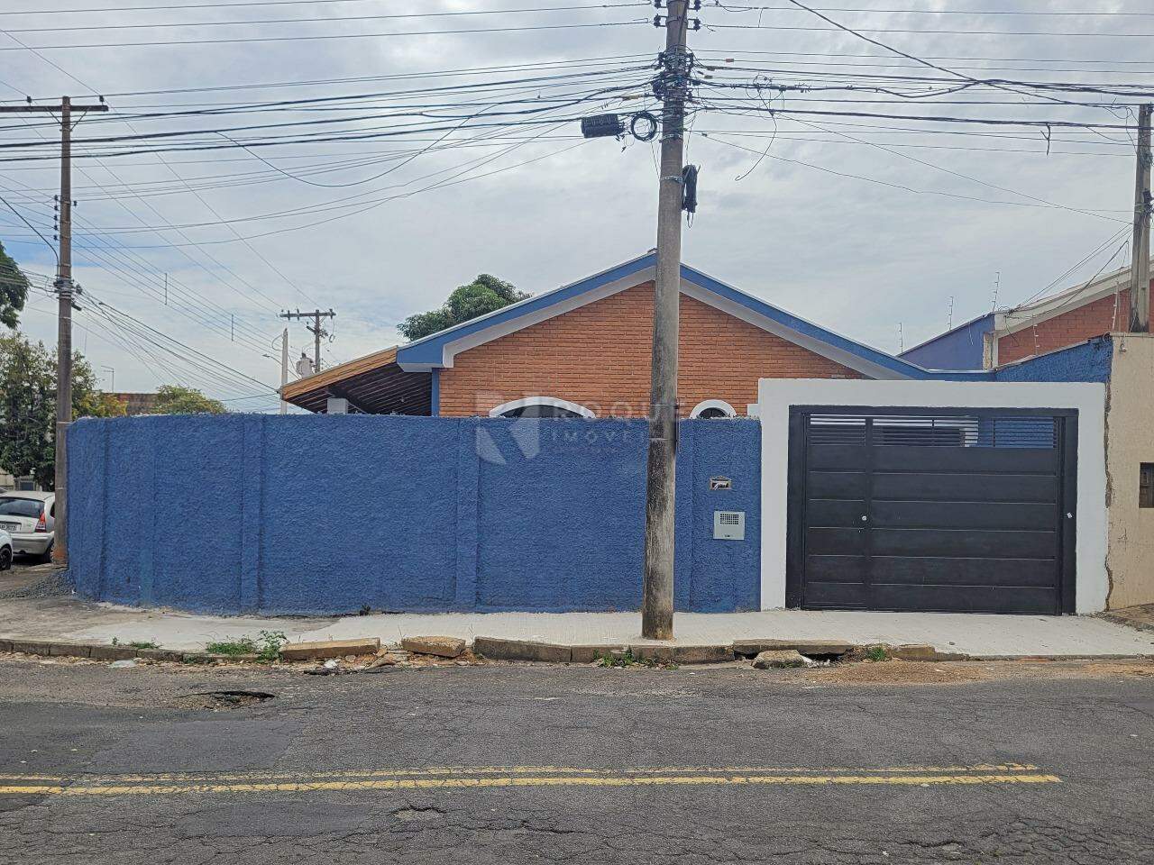 Casa Residencial para aluguel no bairro Vila Claudia: Fachada