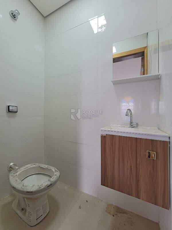Casa Residencial para aluguel no bairro Vila Claudia: Lavabo