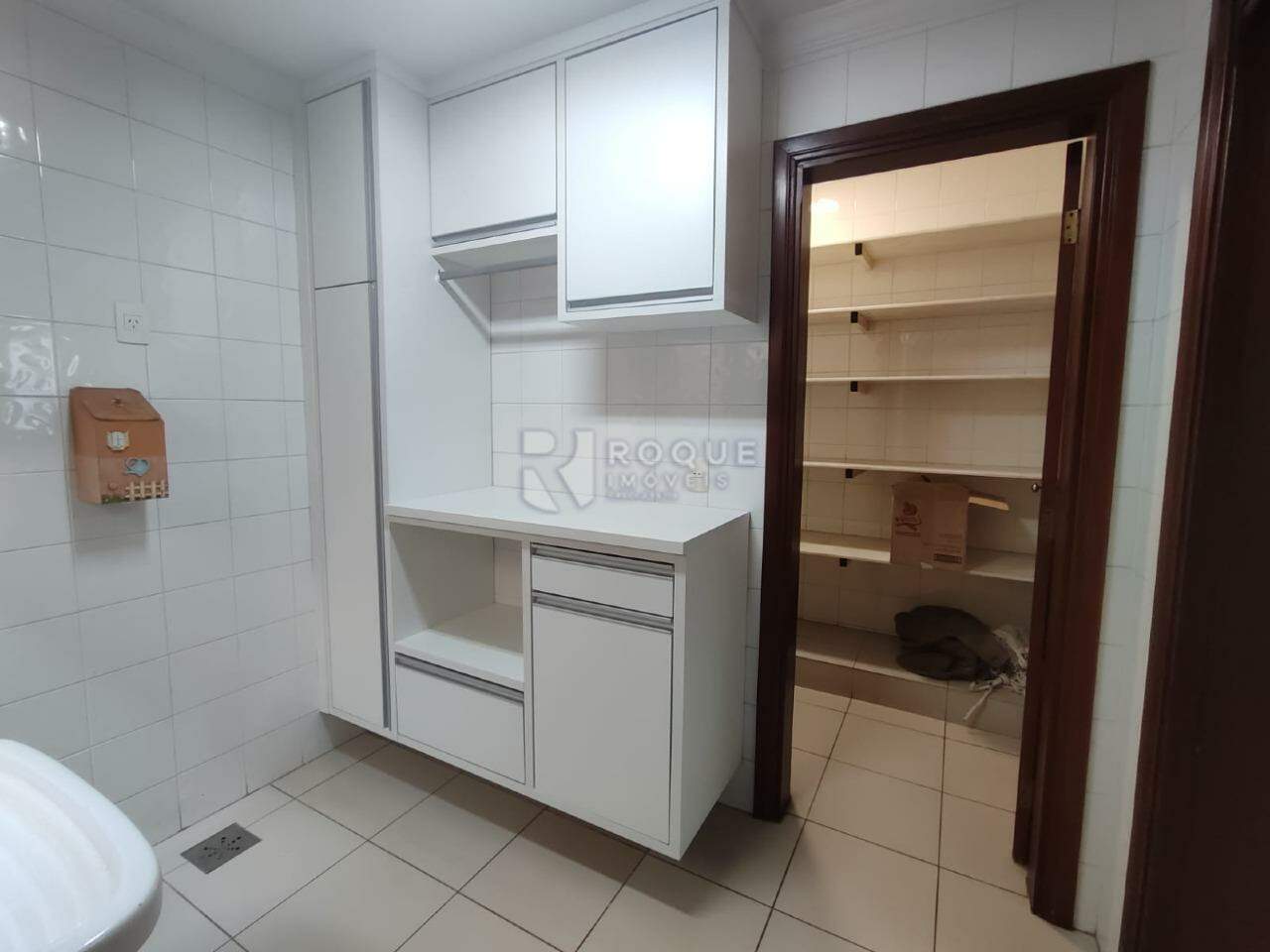 Casa em condomínio à venda no bairro Jardim Florença: