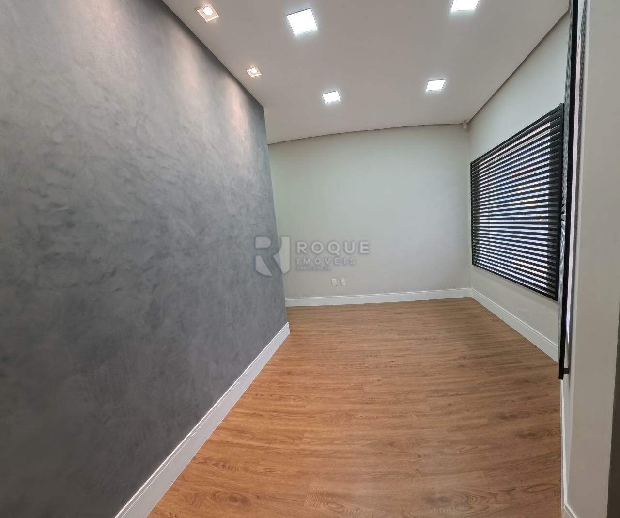 Prédio Comercial à venda no bairro Centro: 