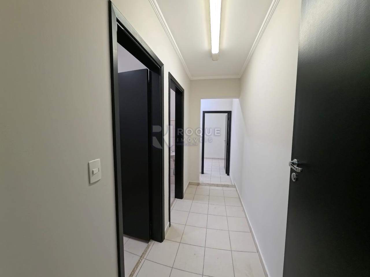 Prédio Comercial à venda no bairro Centro: 