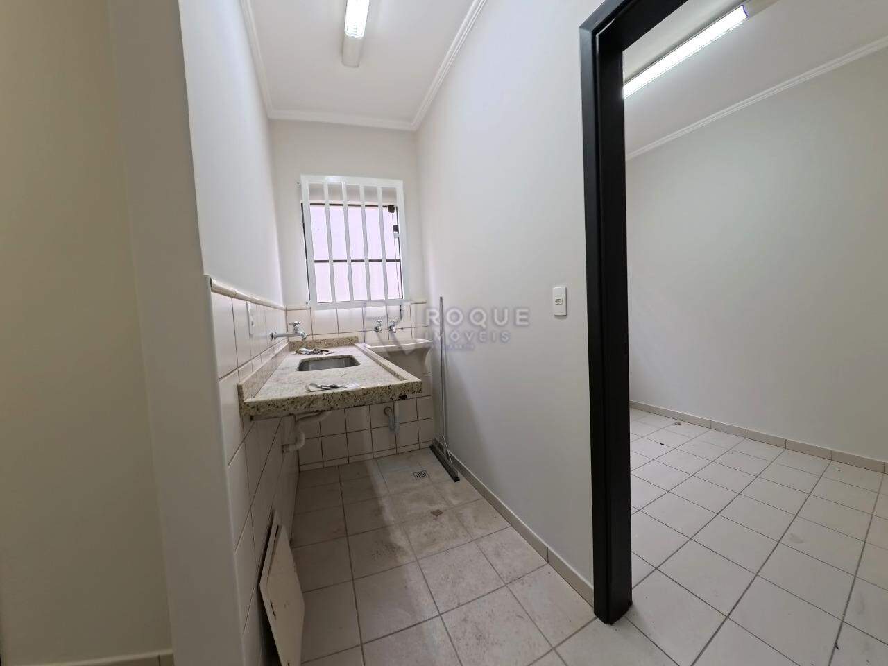 Prédio Comercial à venda no bairro Centro: 