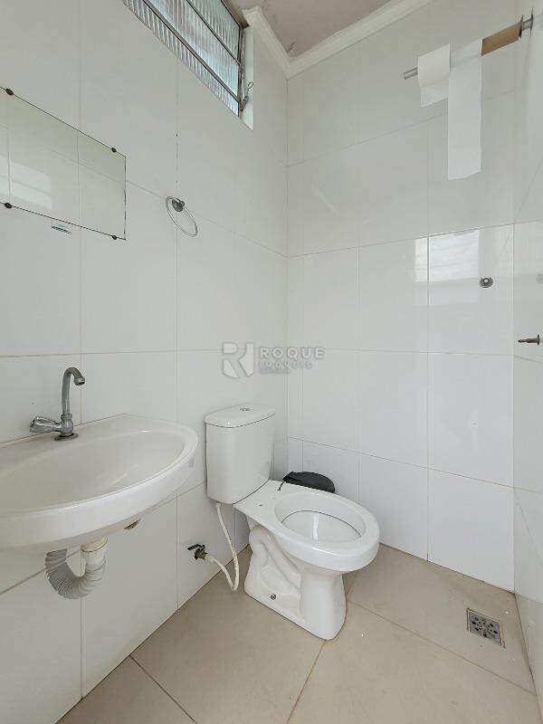 Casa Residencial para aluguel no bairro Jardim Hortência: Wc externo