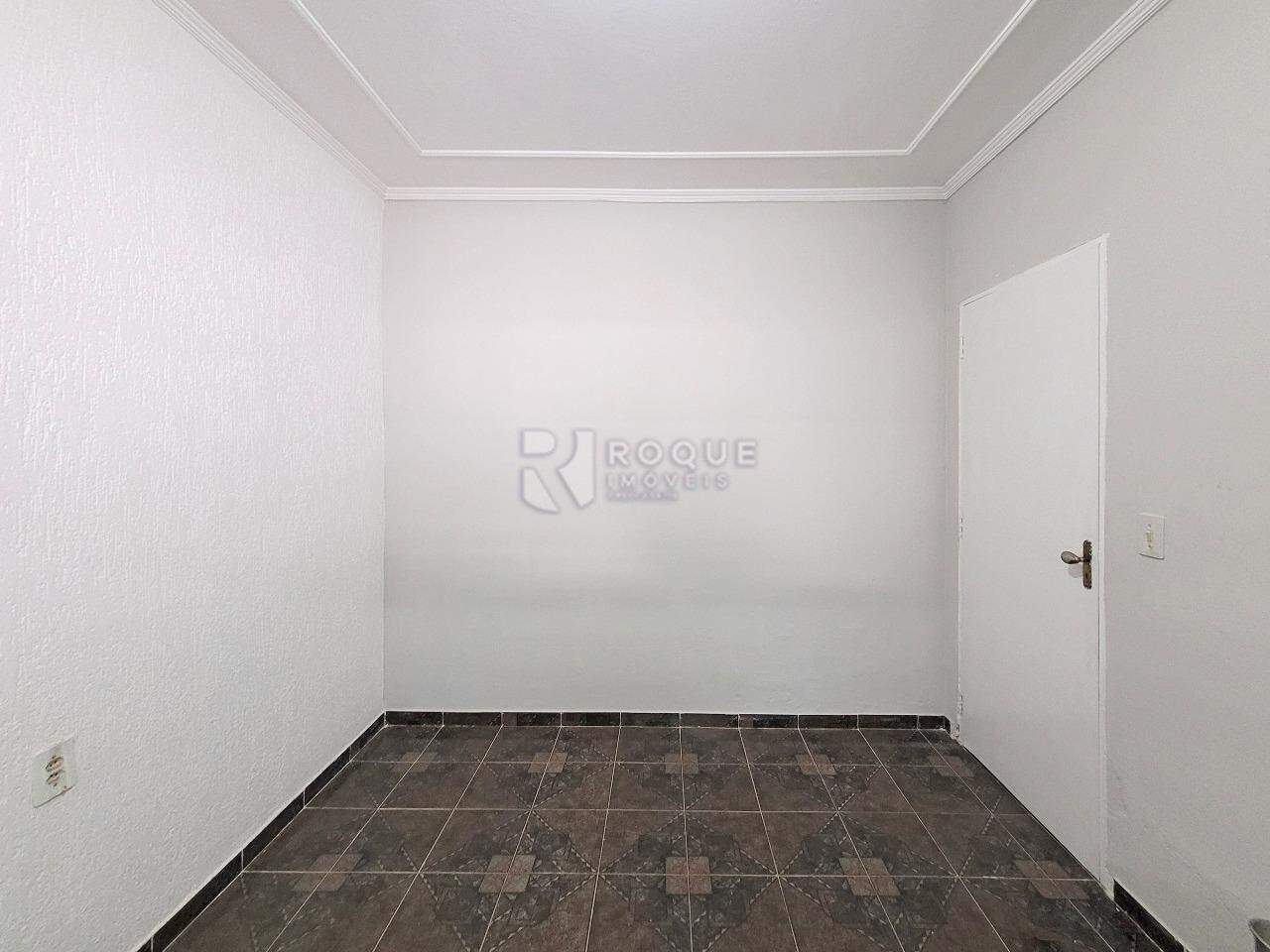 Casa Residencial para aluguel no bairro Jardim Hortência: Dormitório 01