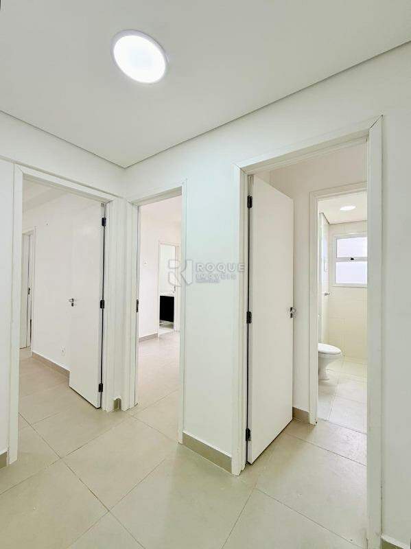 Apartamento para aluguel no bairro Vila Primavera: Hall dormitórios