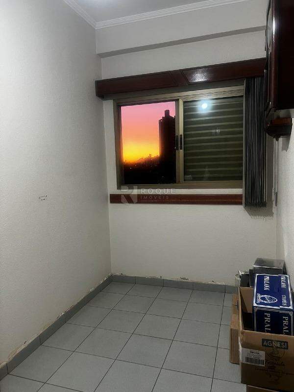 Apartamento à venda no bairro Centro: 