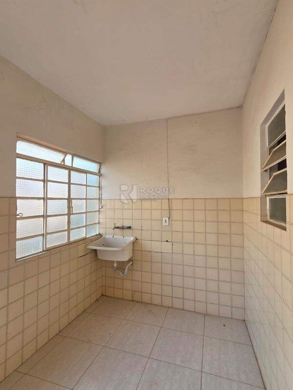 Casa Residencial à venda no bairro Cidade Jardim: Área de serviço